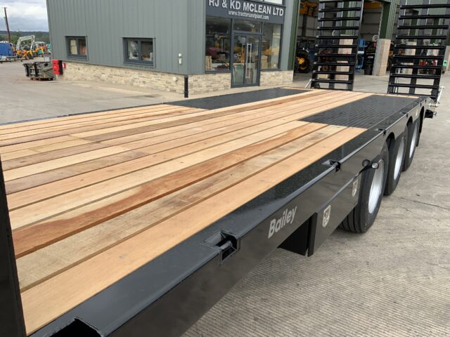 Bailey Black 25 Tri axle Low Loader