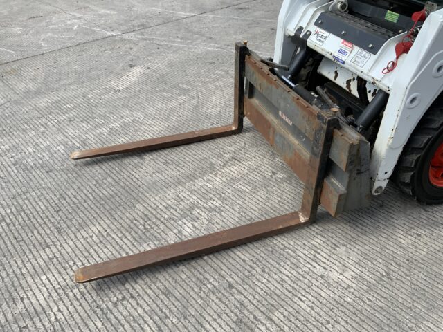 Bobcat S100 Wheeled Skid Steer Forklift (ST23943)