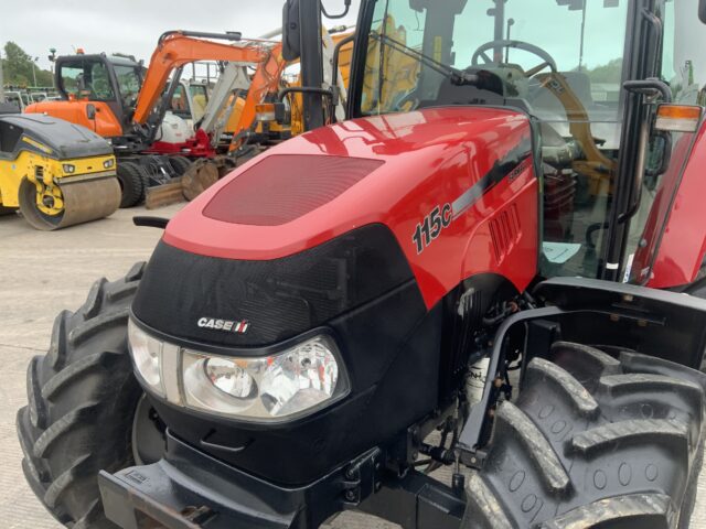 Case 115c Farmall (ST23883)