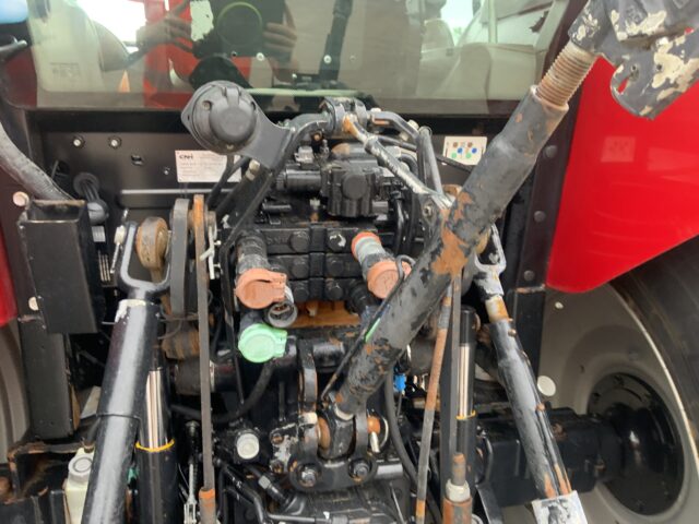 Case 115c Farmall (ST23883)