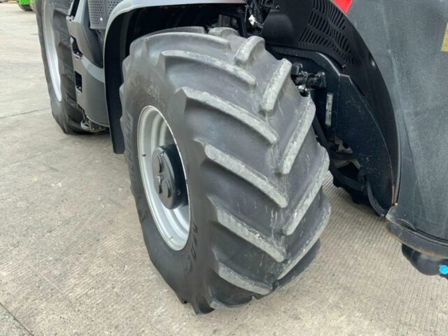 Case Magnum 310 Tractor (ST18497)