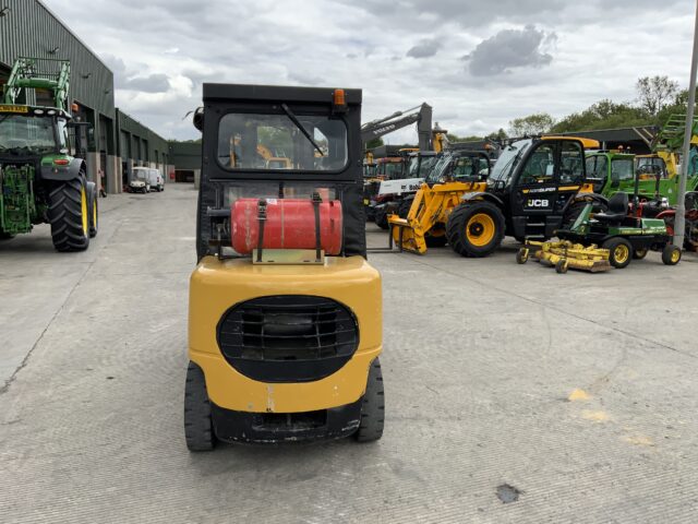 Caterpillar GP35K Gas Forklift (ST23870)