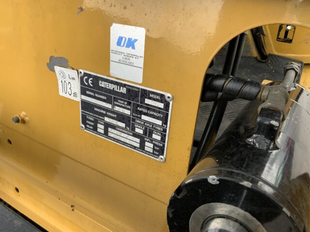 Caterpillar GP35K Gas Forklift (ST23870)
