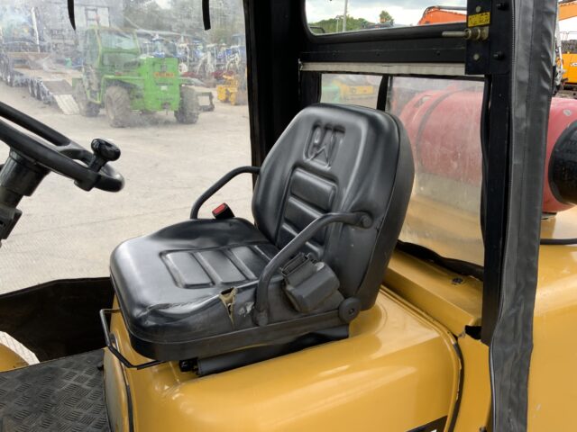 Caterpillar GP35K Gas Forklift (ST23870)