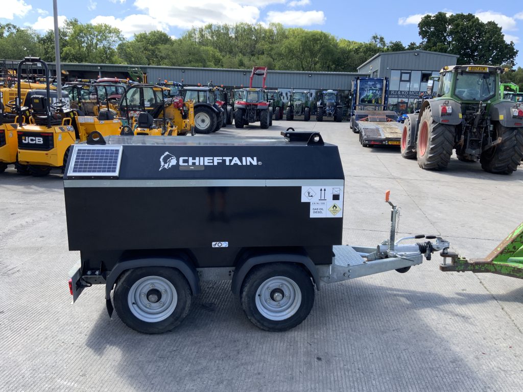 Chieftan Black Twin Axle 1000 Litre Fuel Bowser