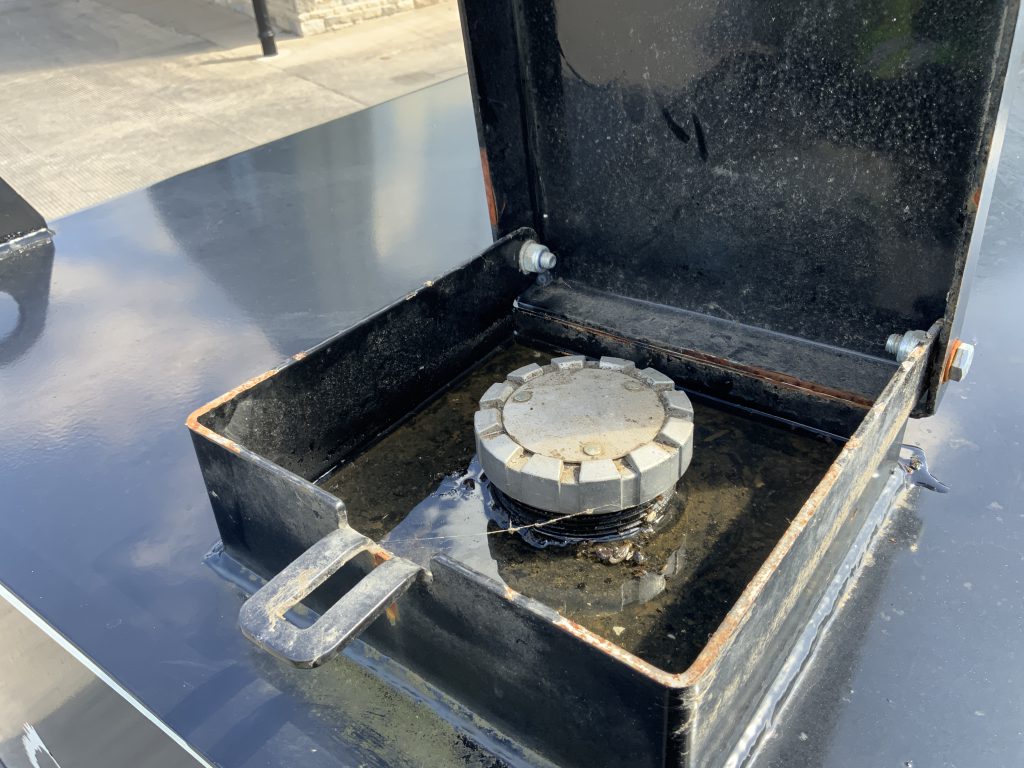 Chieftan Black Twin Axle 1000 Litre Fuel Bowser