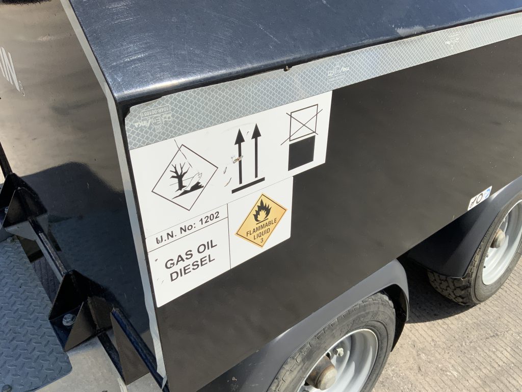 Chieftan Black Twin Axle 1000 Litre Fuel Bowser