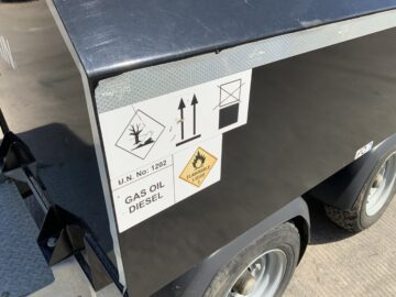 Chieftan Black Twin Axle 1000 Litre Fuel Bowser