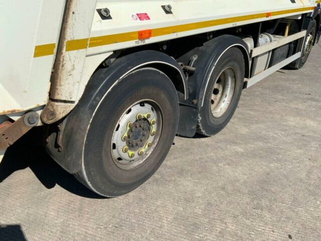 Dennis Elite 6 Bin Lorry (ST22887)