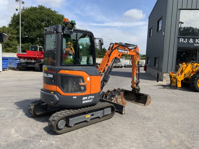 Develon DX27Z-7 Series 7 Digger (ST23332)