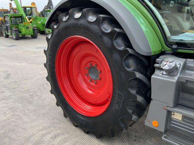 Fendt 513 Vario (ST23838)