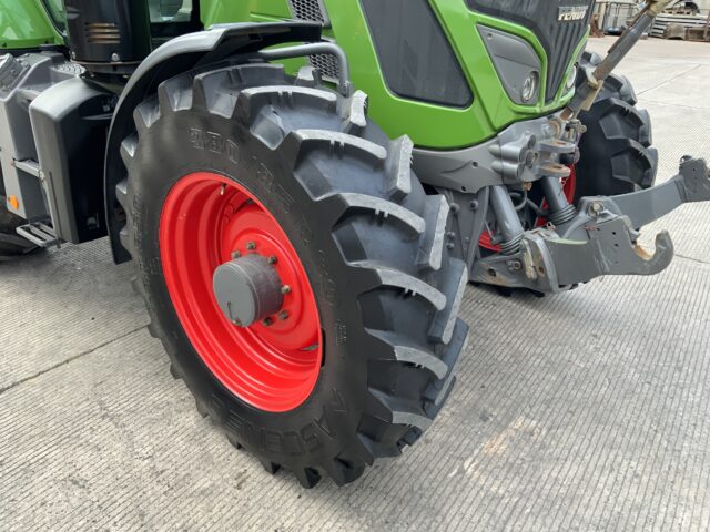 Fendt 513 Vario (ST23838)