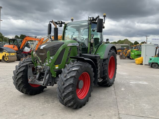 Fendt 724 Profi Plus Tractor (ST23447)