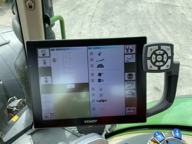 Fendt 724 Profi Plus Tractor (ST23447)