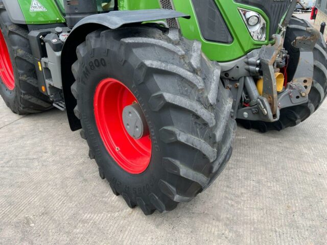 Fendt 724 Profi Plus Vario Tractor (ST23355)