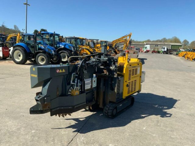 Garbin Fiber Remote Control Wheel Excavator 450E (ST22898)
