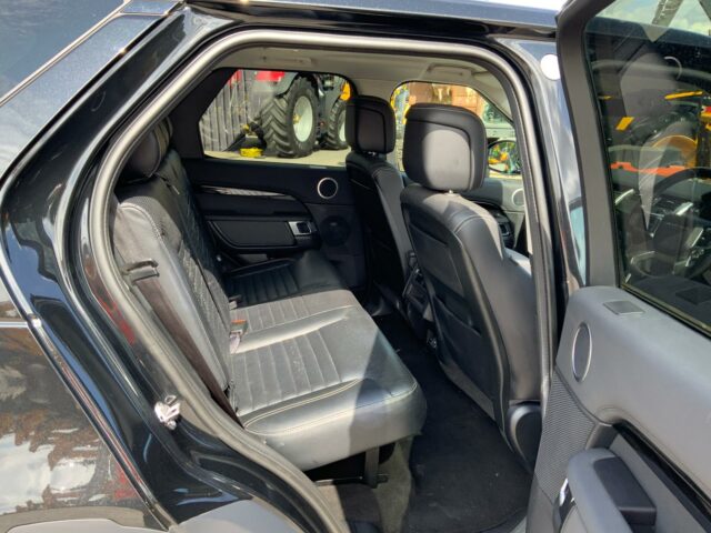 Land Rover D300 Discovery Commercial (ST24129)