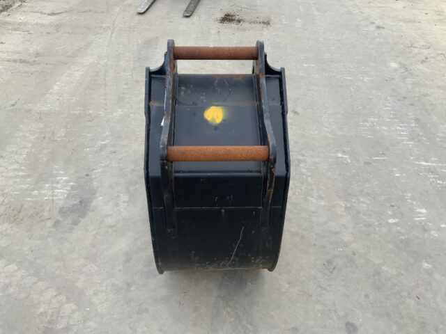 JCB 2ft bucket
