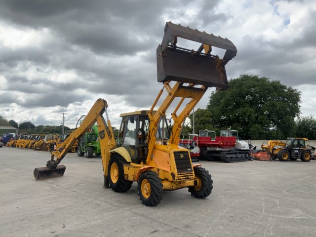 JCB 3cX Sitemaster Wheeled Digger (ST23901)