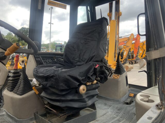 JCB 3cX Sitemaster Wheeled Digger (ST23901)
