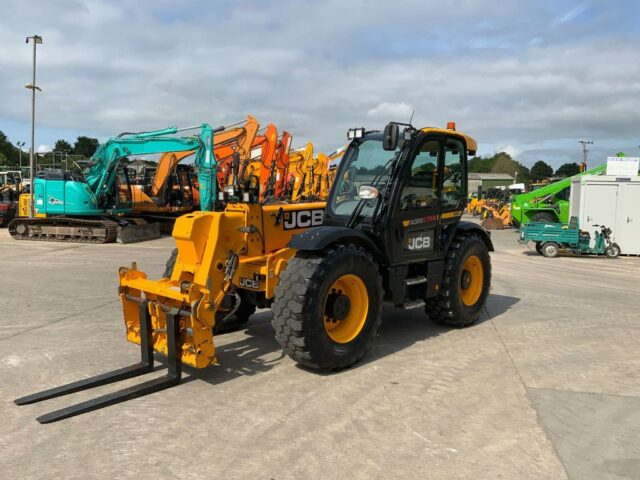 JCB 560-80 Agri Super Telehandler (ST23410)
