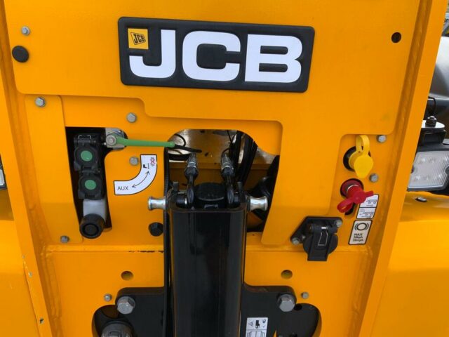 JCB 560-80 Agri Super Telehandler (ST23410)