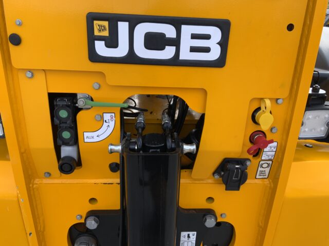 JCB 560-80 Agri Super Telehandler (ST23410)