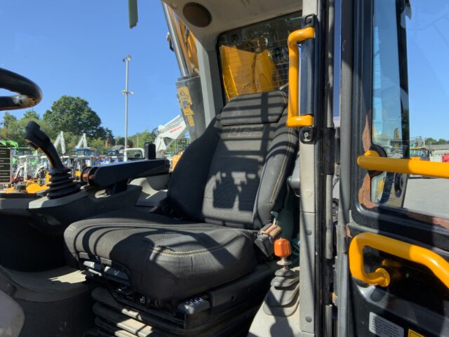 JCB 560-80 Industrial Telehandler (ST23086)