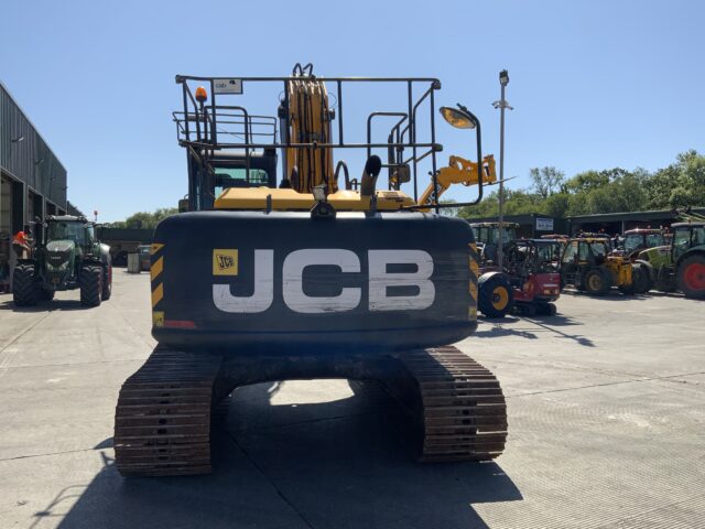 JCB JS220 LC+ Digger (ST23290)