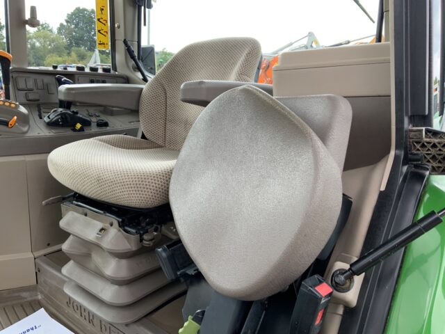 John Deere Tractor  6155M (ST23502)