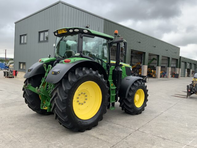 John Deere 6215R Ultimate Edition (ST23847)