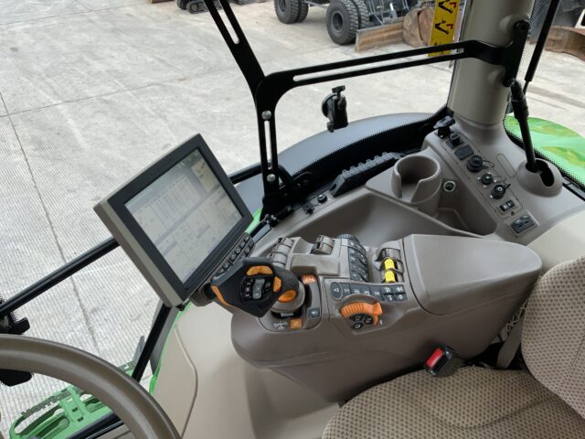 John Deere 6215R Ultimate Edition (ST23847)