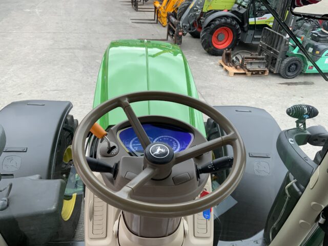 John Deere 6215R Ultimate Edition (ST23847)