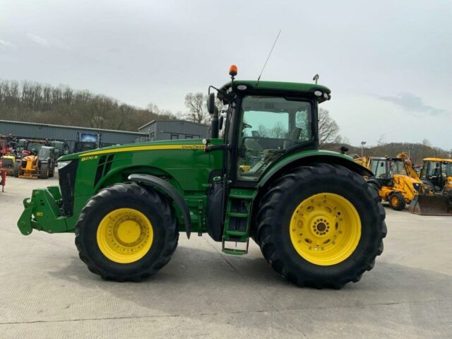 John Deere 8270R Tractor (ST21773)