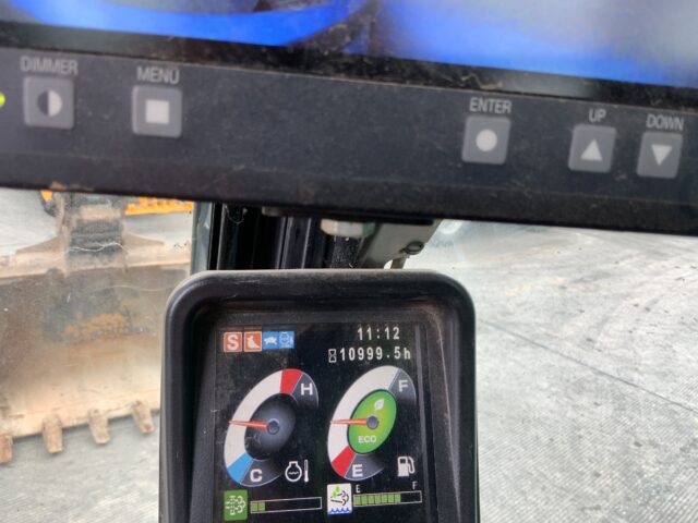 Kobelco SK230 SRLC-5 Digger (ST23060)