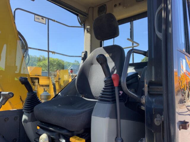 Komatsu PC138 US-8 Digger (ST23803)