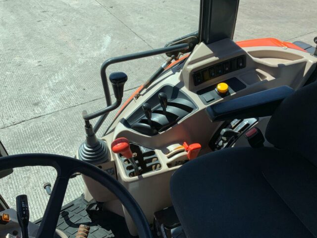 Kubota M7060 Tractor (ST23817)