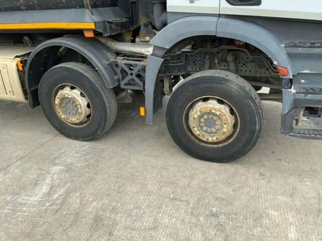 Mercedes 3240 Arocs 8x4 Tipper (ST22557)