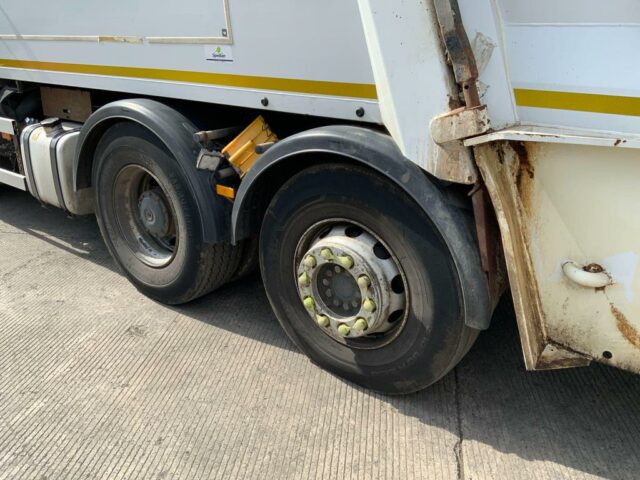 Mercedes Econic 2630 Refuse Bin Lorry (ST23870)
