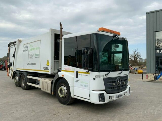 Mercedes Econic 2630 Refuse Truck (ST22884)