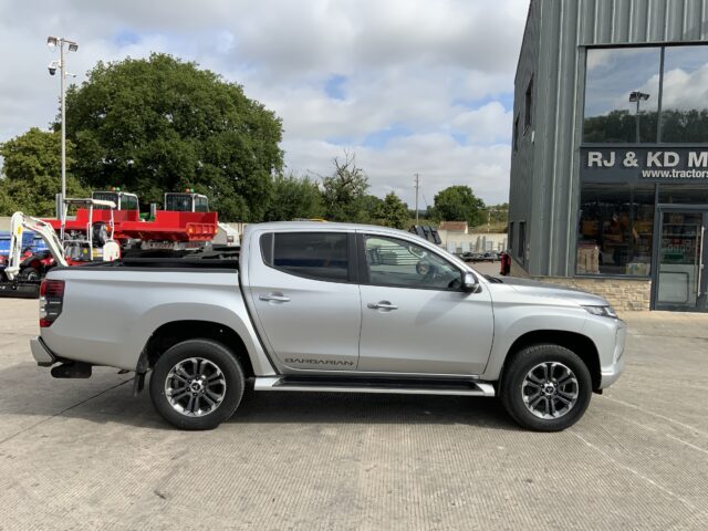 Mitsubishi L200 Barbarian Double Cab Pickup (ST23995)