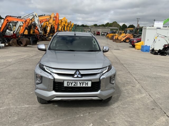 Mitsubishi L200 Barbarian Double Cab Pickup (ST23995)