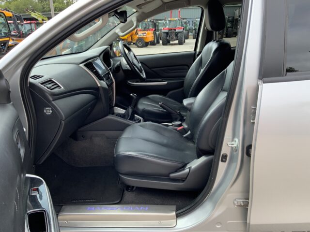 Mitsubishi L200 Barbarian Double Cab Pickup (ST23995)