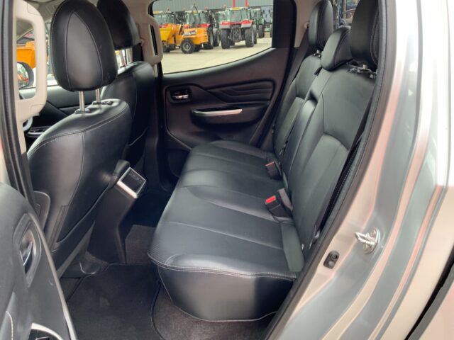 Mitsubishi L200 Barbarian Double Cab Pickup (ST23995)