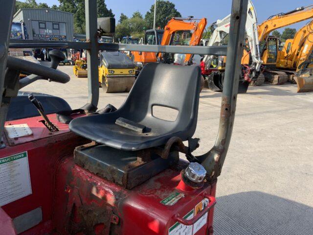 Moffett - K001 M8-25.3 Telehandler (ST24020)