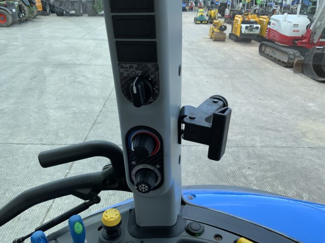 New Holland T5.95 Tractor (ST23758)