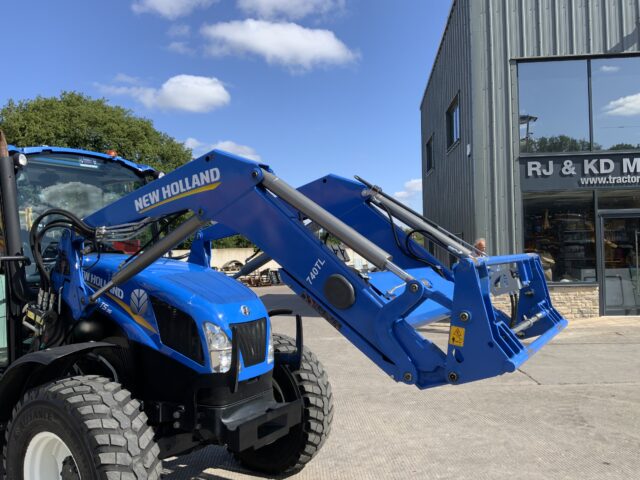 New Holland T5.95 Tractor (ST23761)