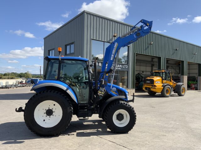 New Holland T5.95 Tractor (ST23761)