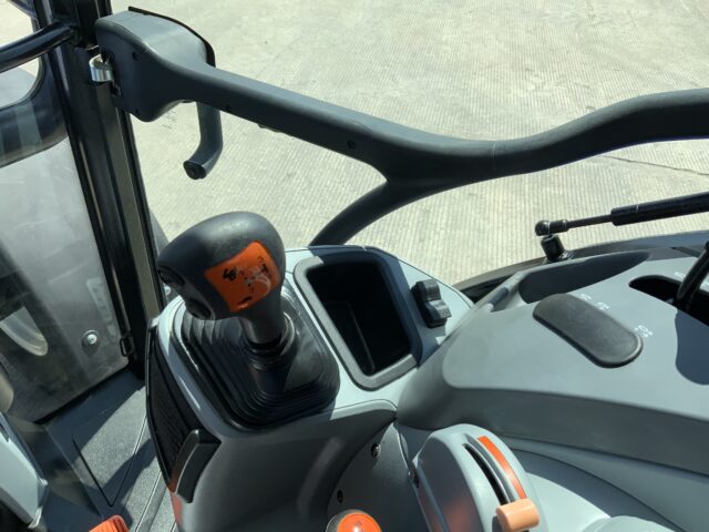 New Holland T5.95 Tractor (ST23762)