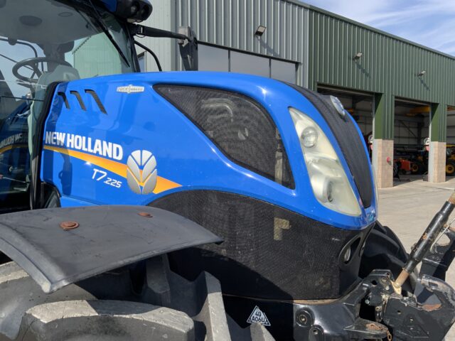 New Holland T7.225 Auto Command (ST23808)